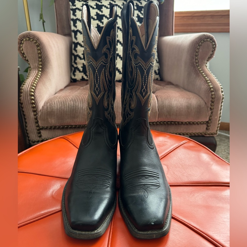 Ariat leather cowgirl boots